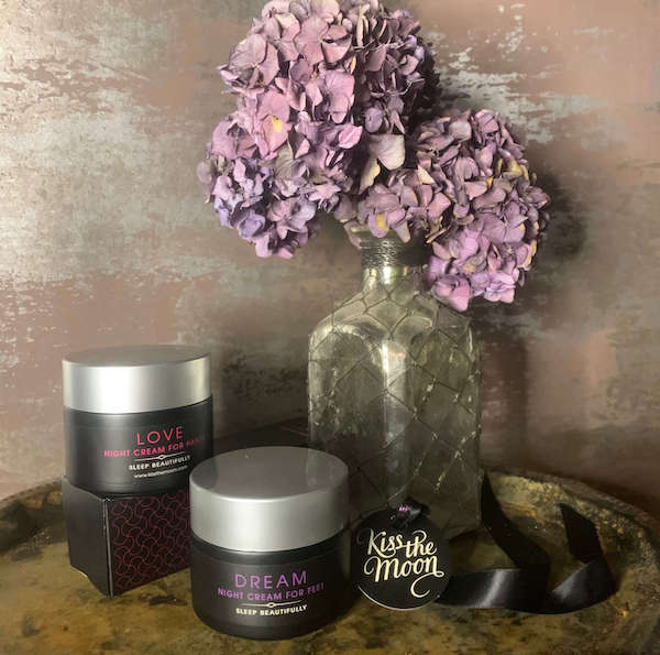 TIME TO TREAT SET | Night time nourishment for hands and feet