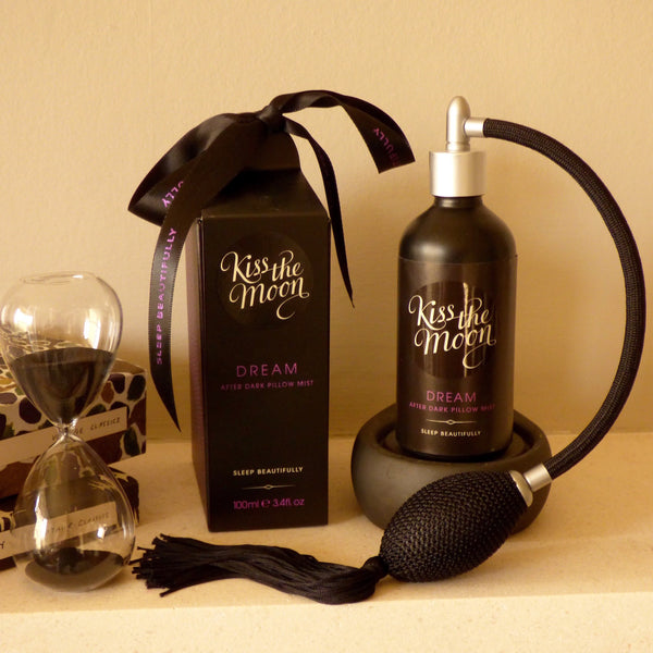 CONDE NASTE TRAVELLER FEATURING KISS THE MOON - FEB 2016