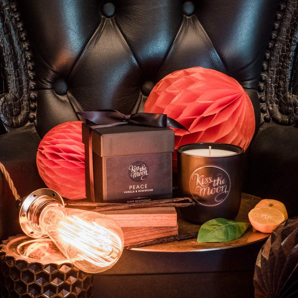HELLO PEACE CANDLE REVIEW - 21 NOV 2018 – Kiss the Moon