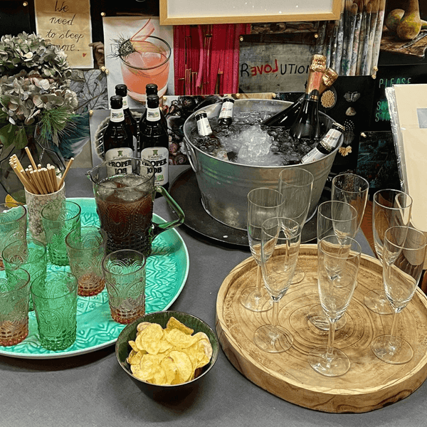 LATE NIGHT CHRISTMAS SHOPPING