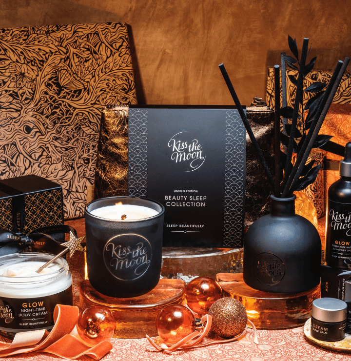 CHRISTMAS SHOP