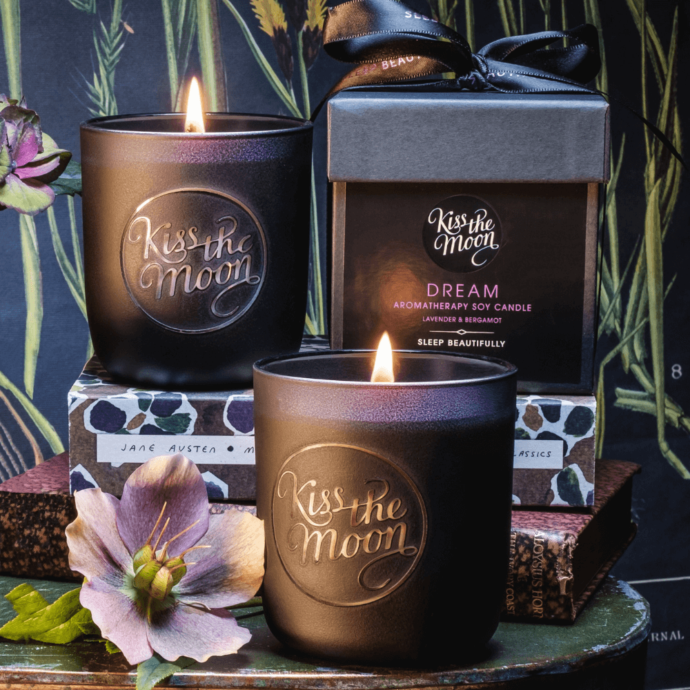DREAM AROMATHERAPY SOY CANDLE | Soothe souls with Lavender &amp; Bergamot Kiss the Moon