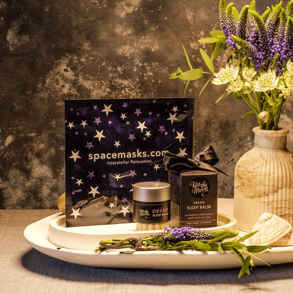 SPACEMASK | Self-heating face mask with essence of jasmine Kiss the Moon