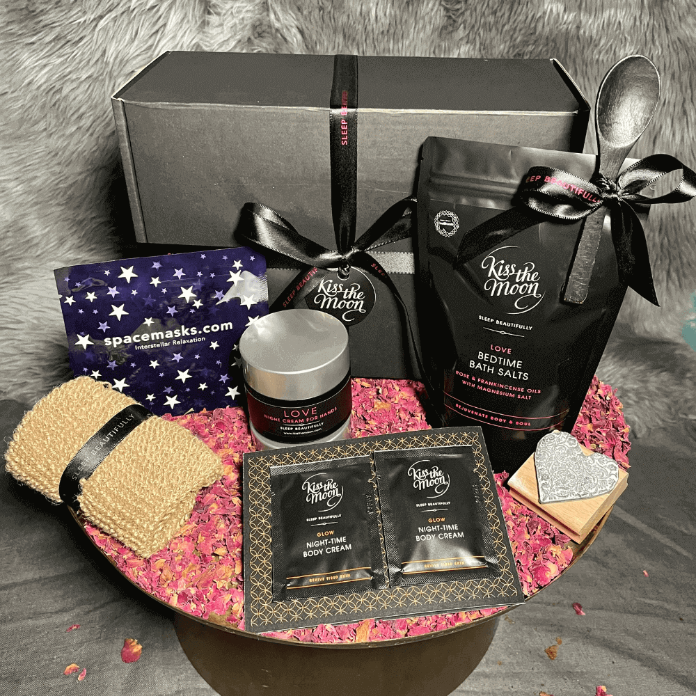TOP TO TOE BLISS GIFT SET | Pamper yourself from head to toe with a variety of luxury product